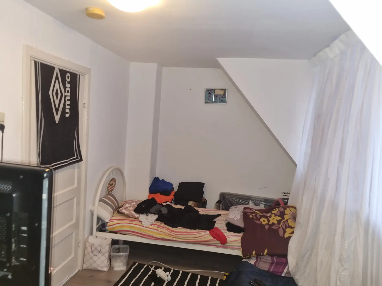 Image 4 of 10