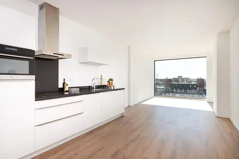 Appartement de Deux Chambres à C.T. Storklaan 185, Rijswijk