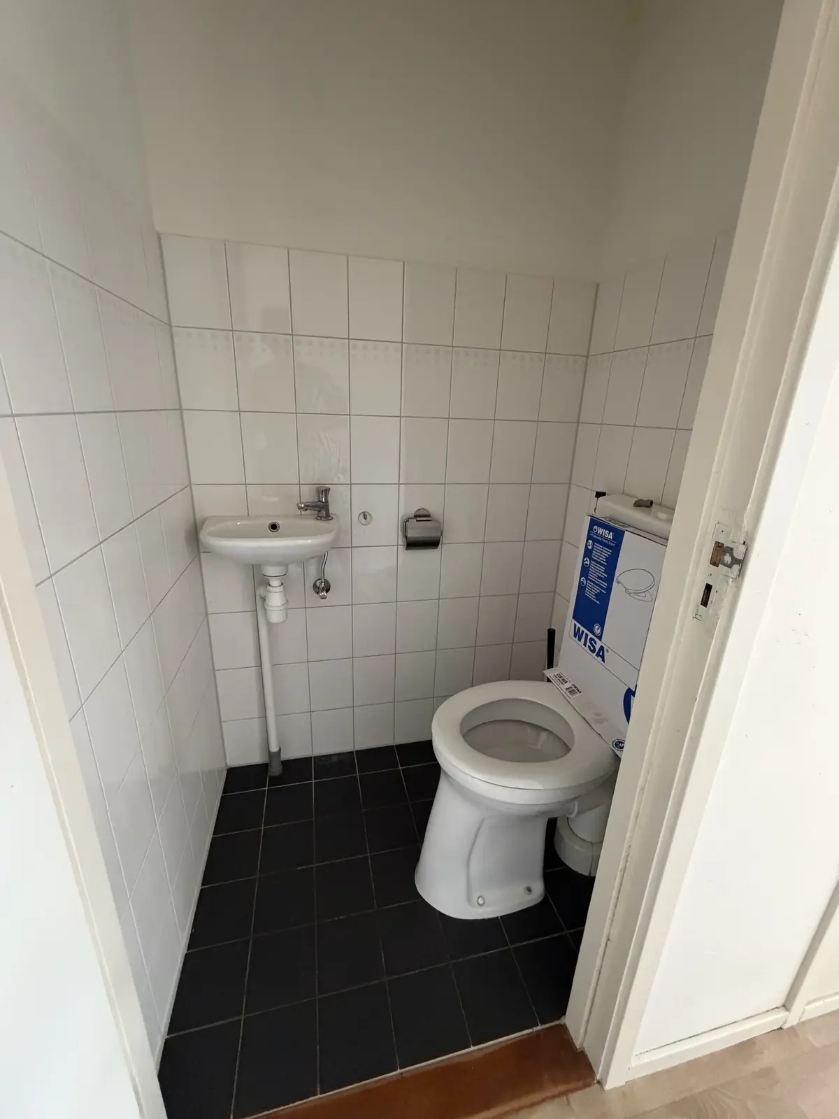 Image 11 of 37