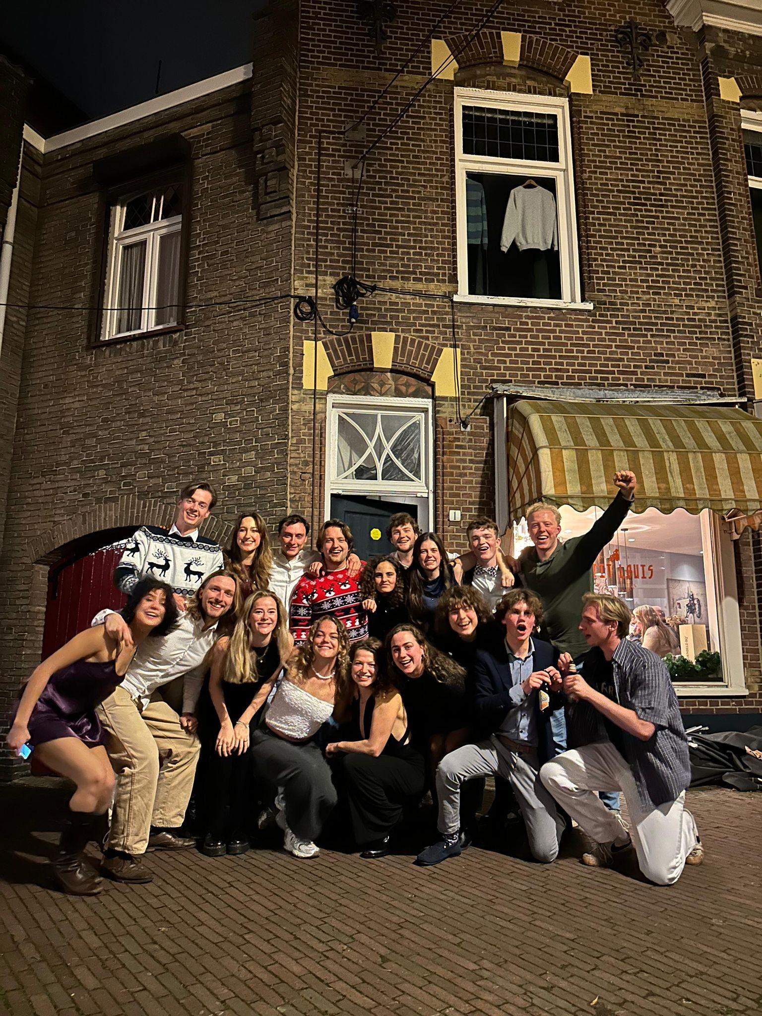 Afbeelding 1 van 9