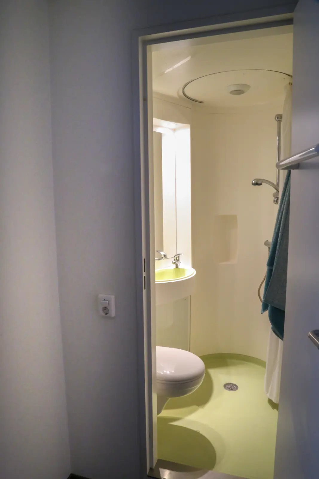 Image 5 of 6