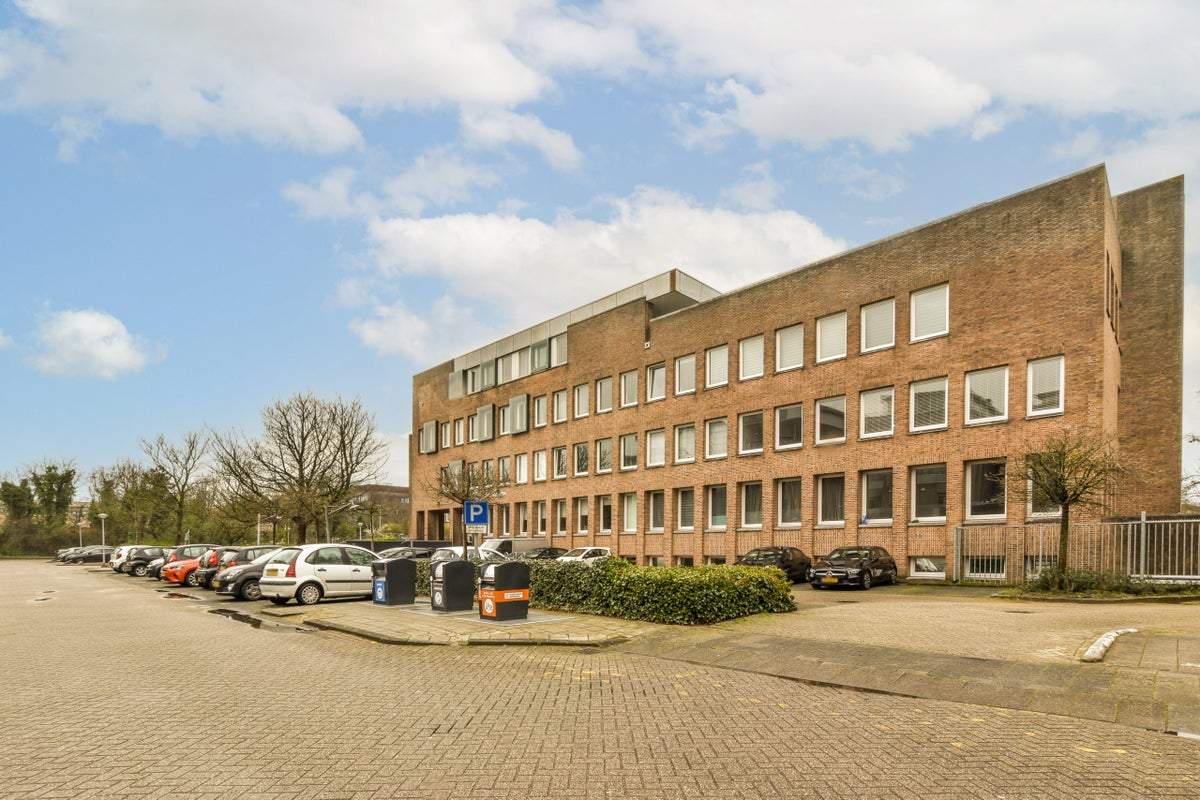 Image 1 of 5