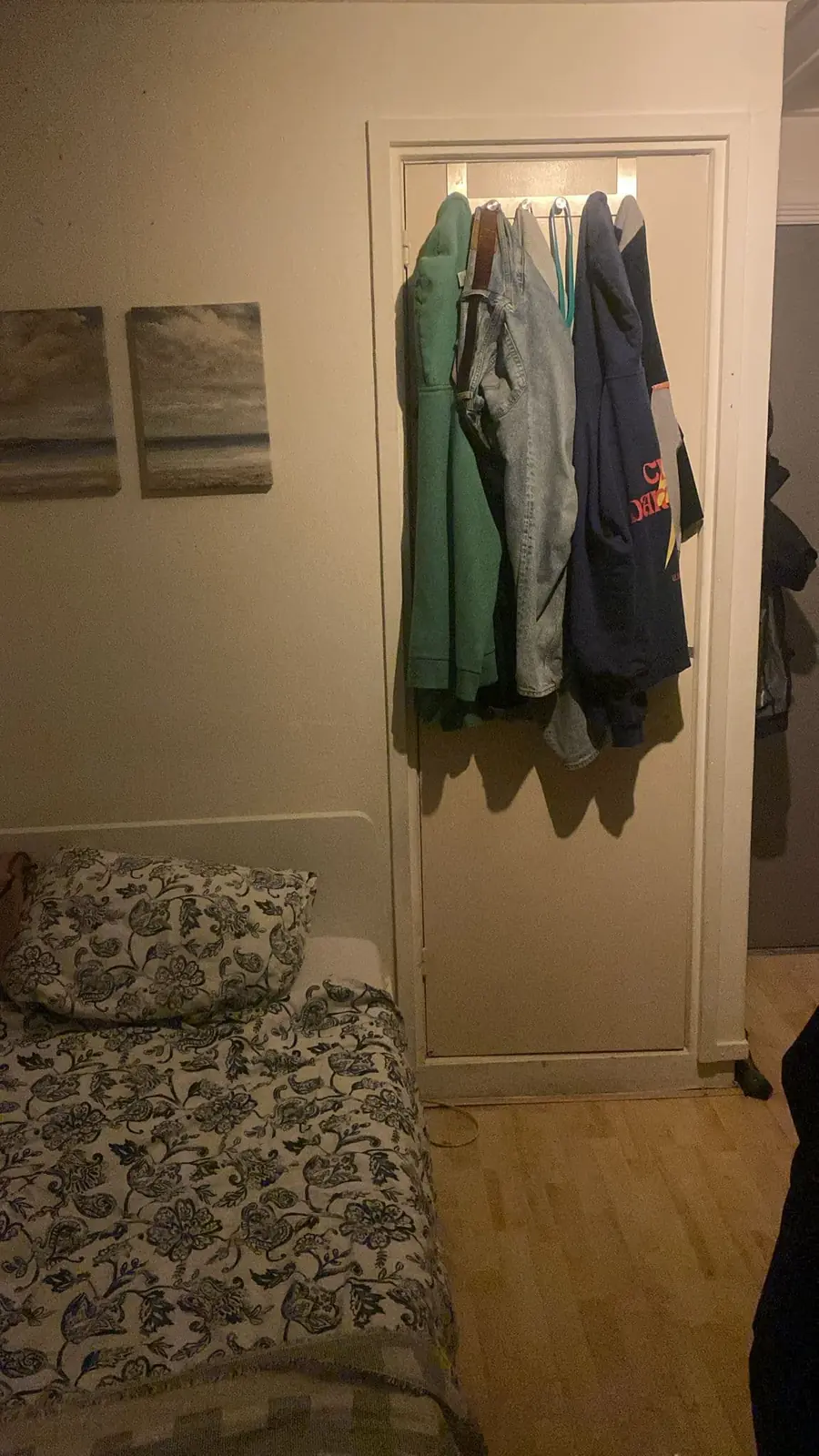 Image 4 of 4