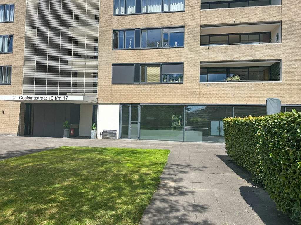 Image 2 sur 24