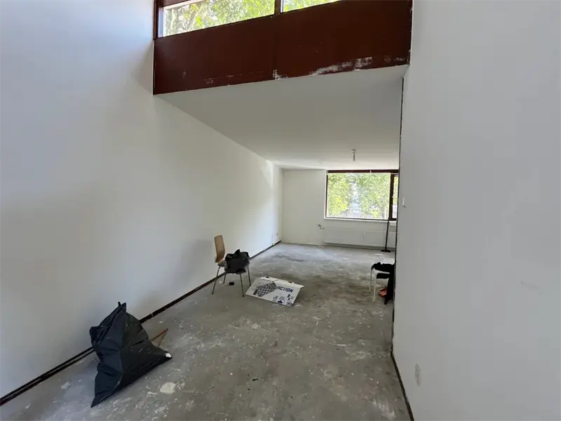 Image 3 of 10
