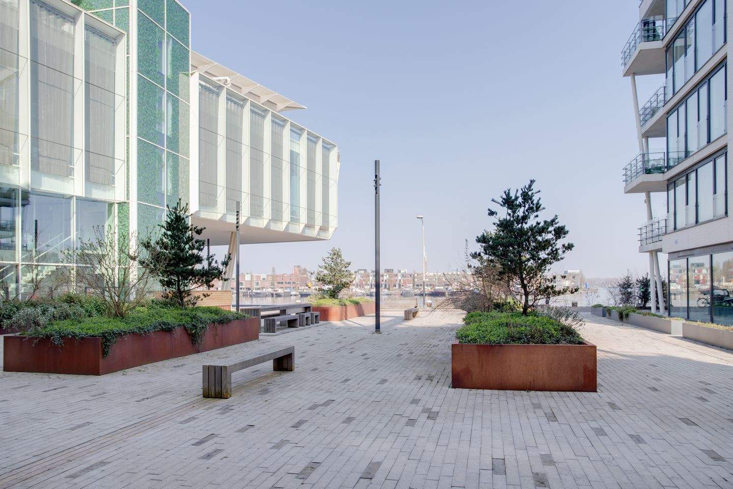 Image 4 of 10