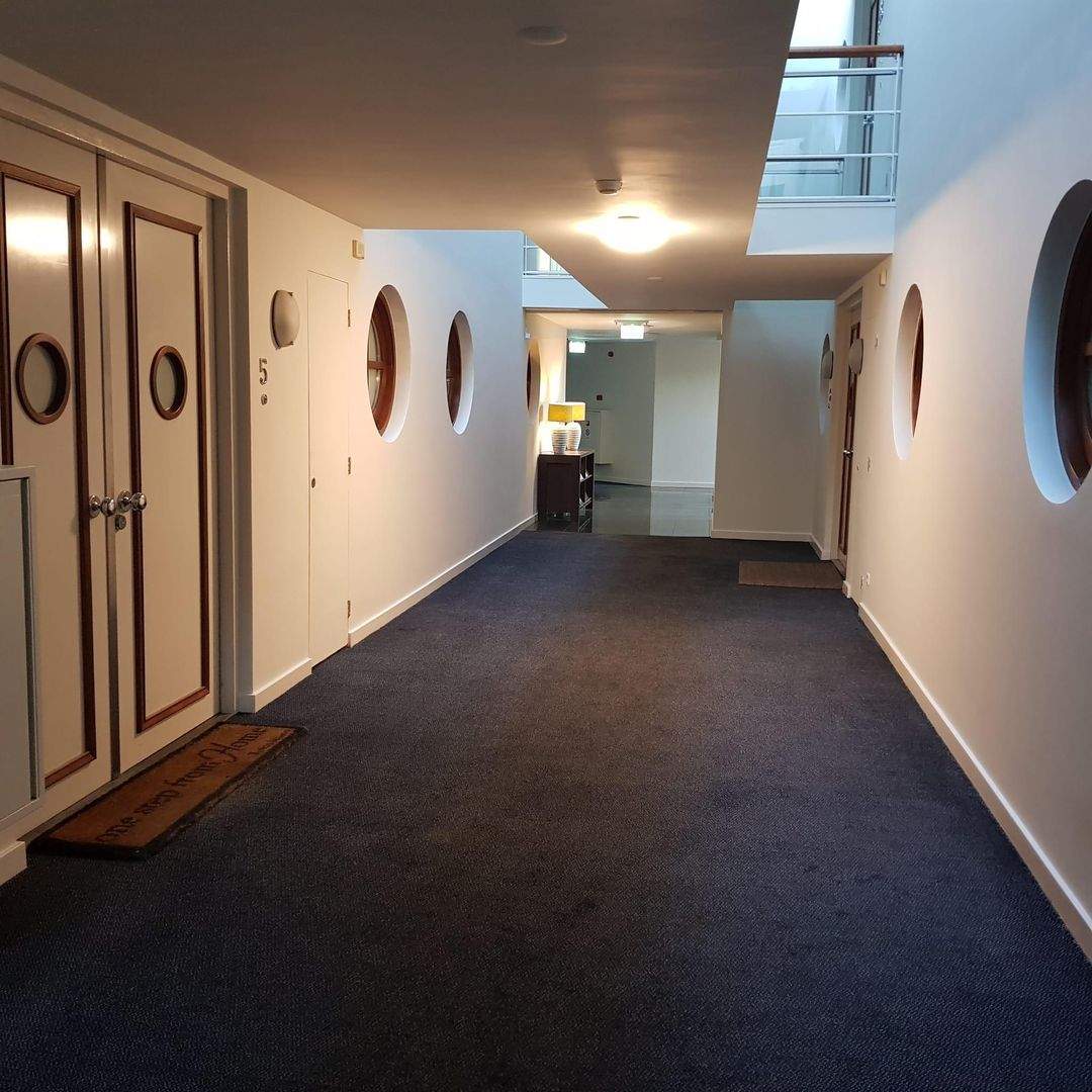 Image 7 of 20