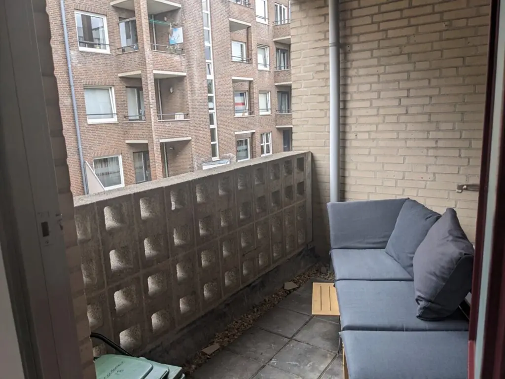 Image 9 of 23