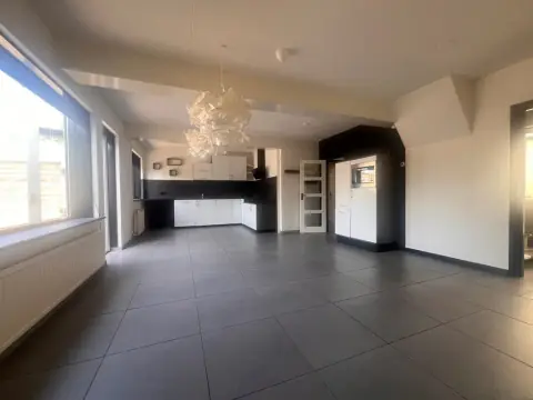 Verspringende Eengezinswoning Nuinhofstraat 17a, Nuth - Te Huur