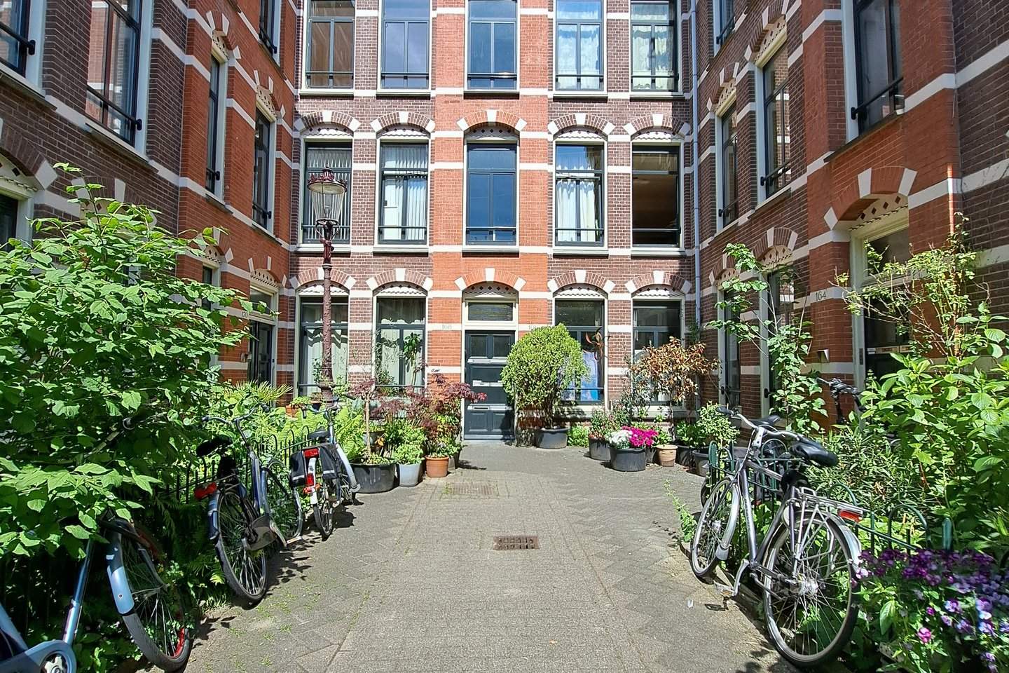 Bild 1 von 12
