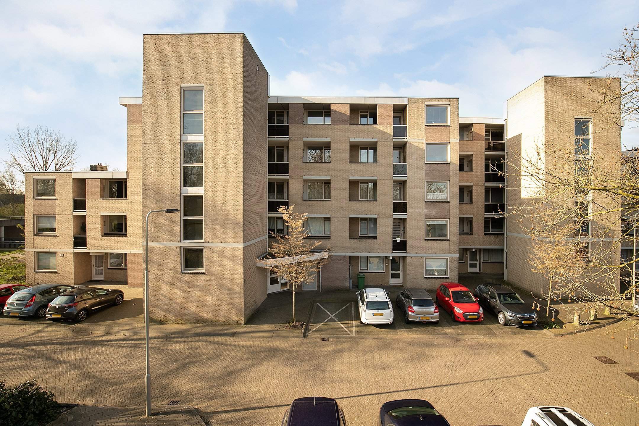 Bild 1 von 23