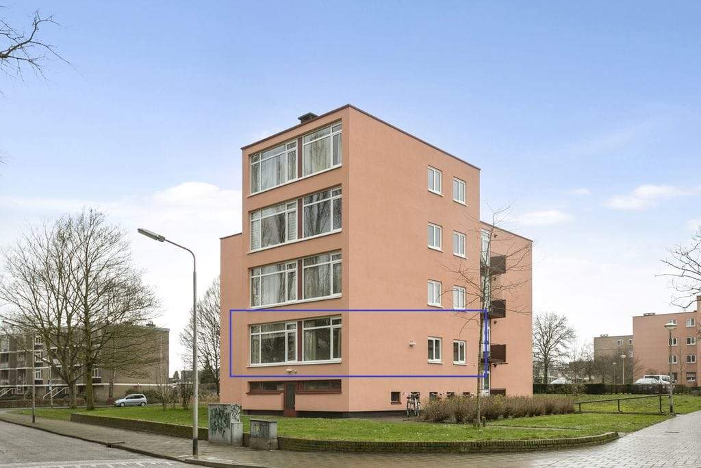 Bild 1 von 12