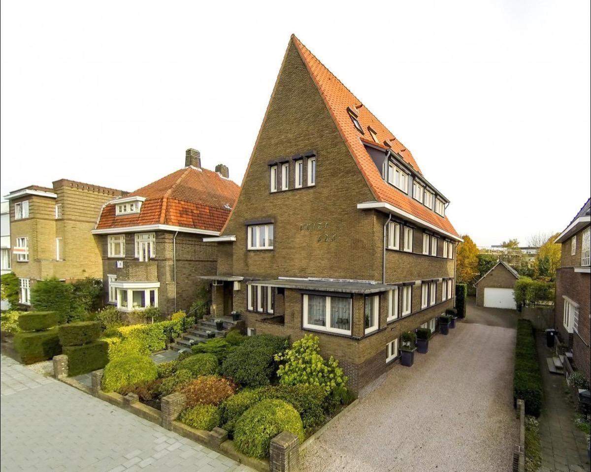 Bild 1 von 10