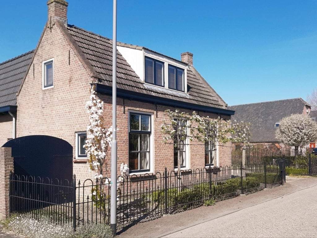 Afbeelding 1 van 52
