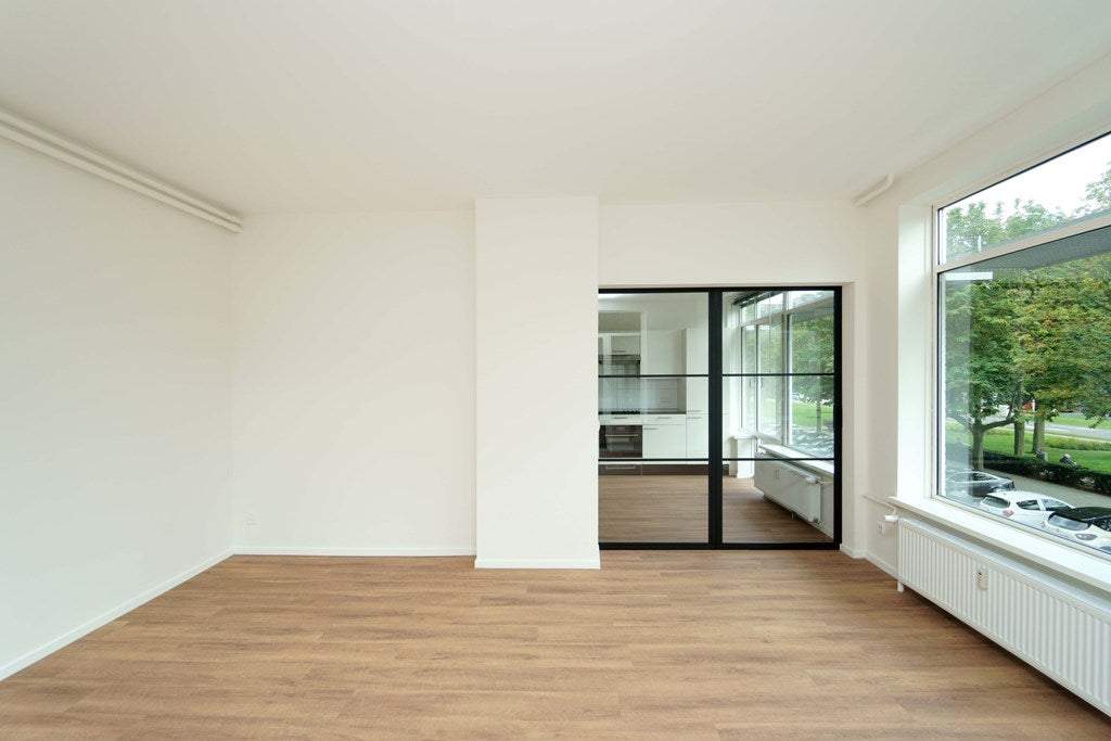 Bild 1 von 27