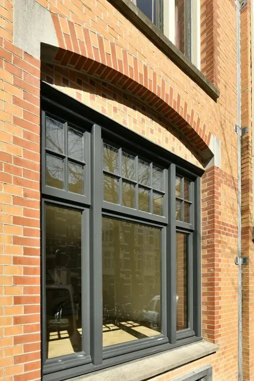 Image 23 sur 25