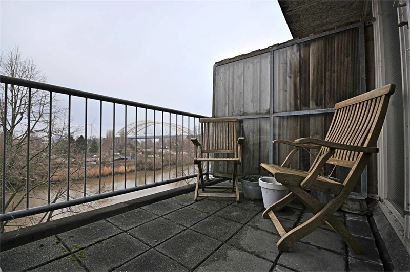 Image 10 of 12
