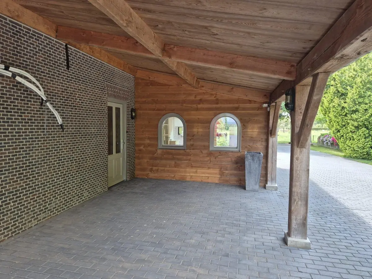Image 23 of 27
