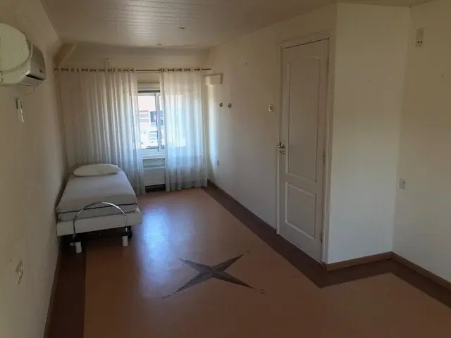 Image 15 of 24