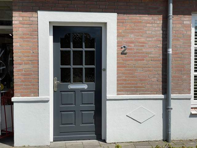 Bild 2 von 12