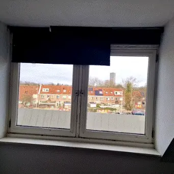Image 2 of 10