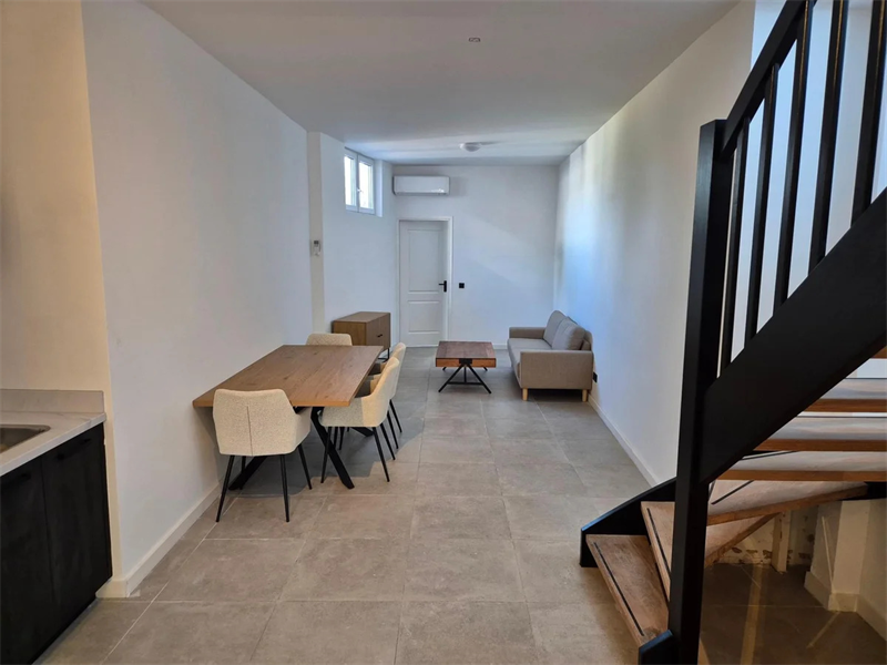 Image 3 of 6
