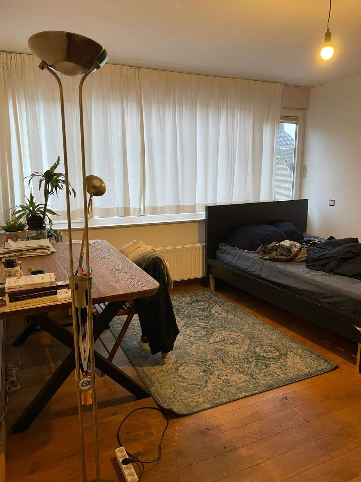 Image 4 of 6