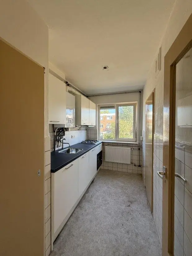 Image 6 of 9