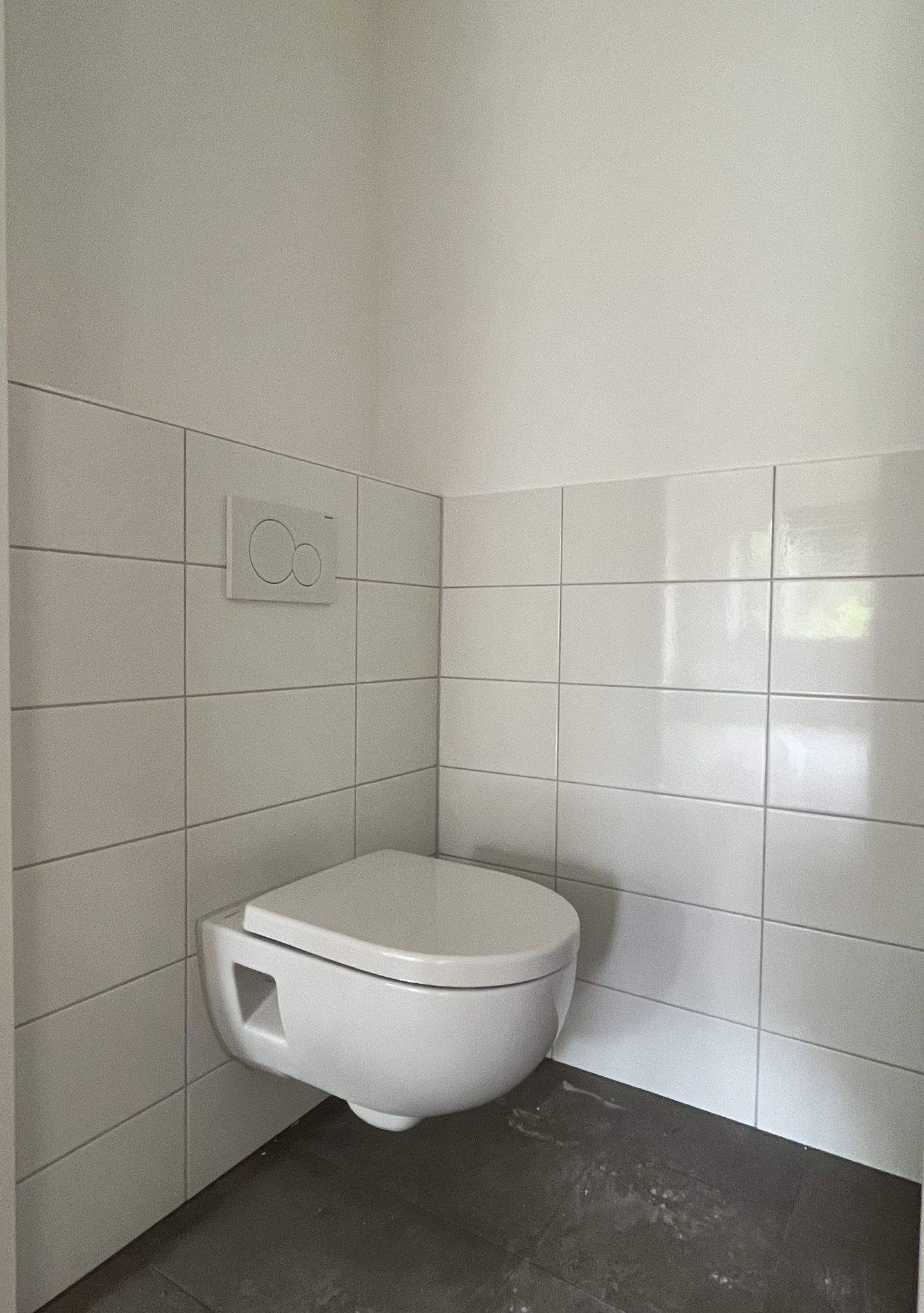 Image 10 of 16