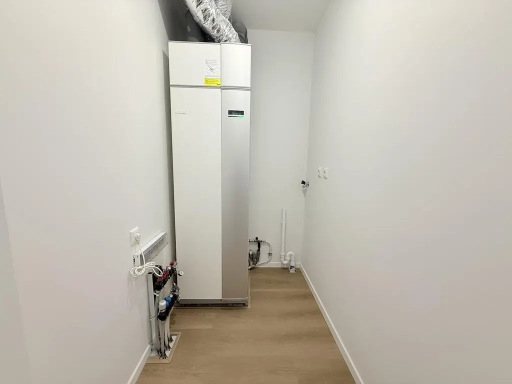 Image 11 of 22