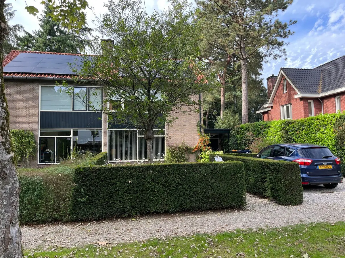Image 3 of 11