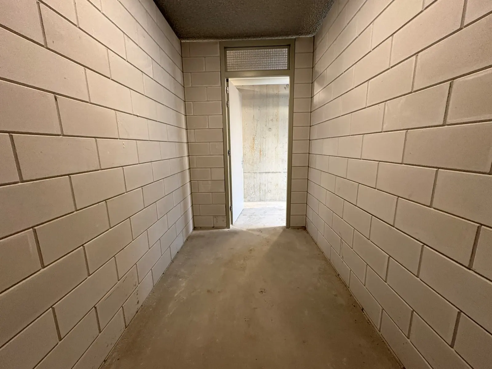 Image 11 of 14