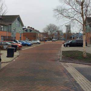 Image 2 of 4