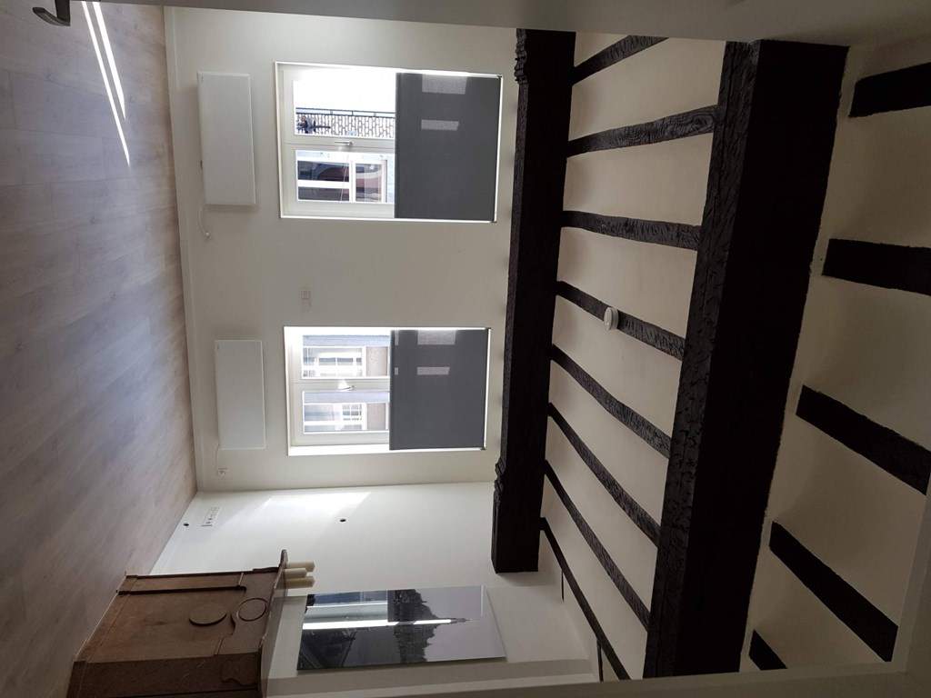 Image 2 of 14