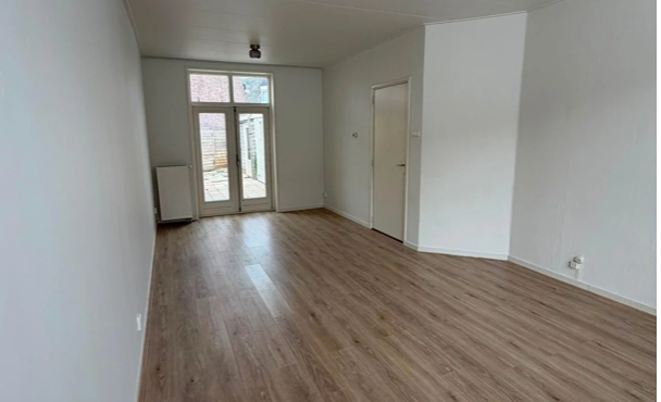 Image 4 of 10