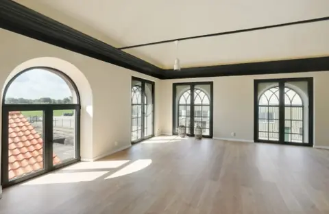 Casa de Iglesia Única en Kerklaan, Schoonoord - En Alquiler
