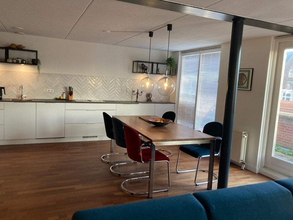 Image 2 of 36