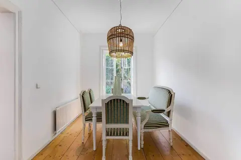 Casa Adosada en Esquina Parklaan, Haarlem - 2 Dormitorios con Jardín Privado