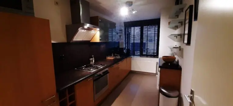 Image 10 of 21
