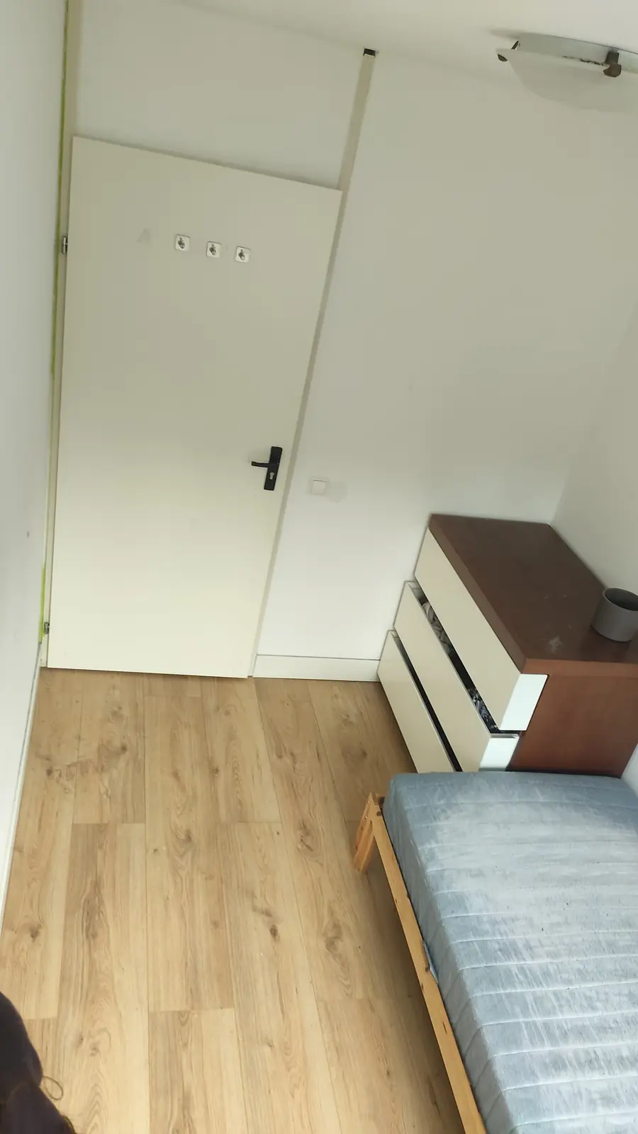 Image 6 of 6