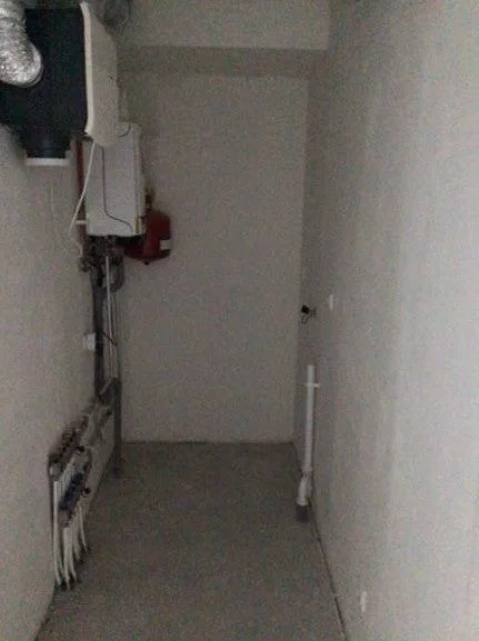 Image 7 of 7