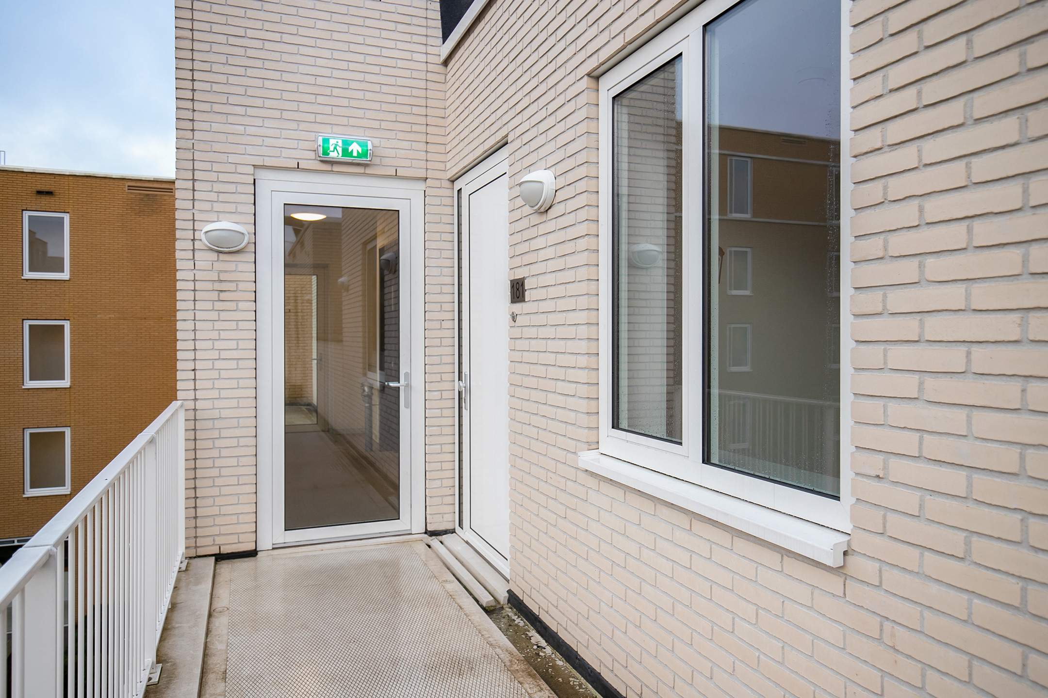 Afbeelding 3 van 25