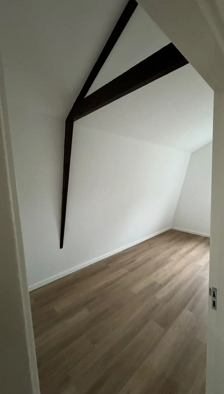 Image 2 of 9