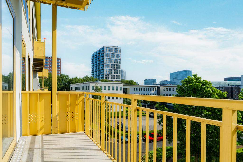 Image 15 of 28