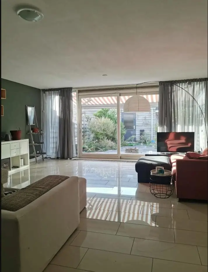Image 6 of 10