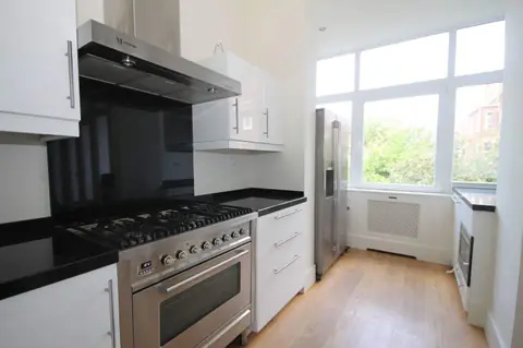 4-Zimmer Obergeschosswohnung, Laan van Meerdervoort, Den Haag - Zu Vermieten