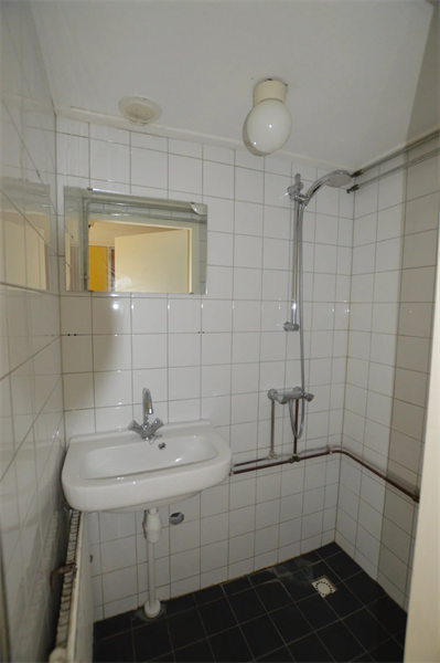 Image 6 of 7