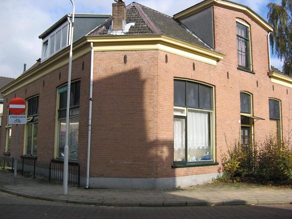 Bild 1 von 8