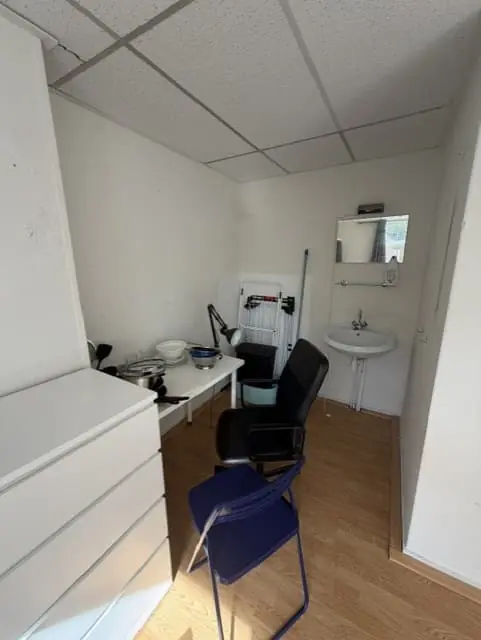Image 3 of 10