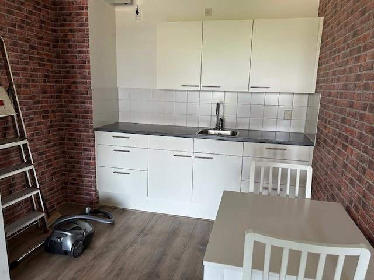 Afbeelding 2 van 9